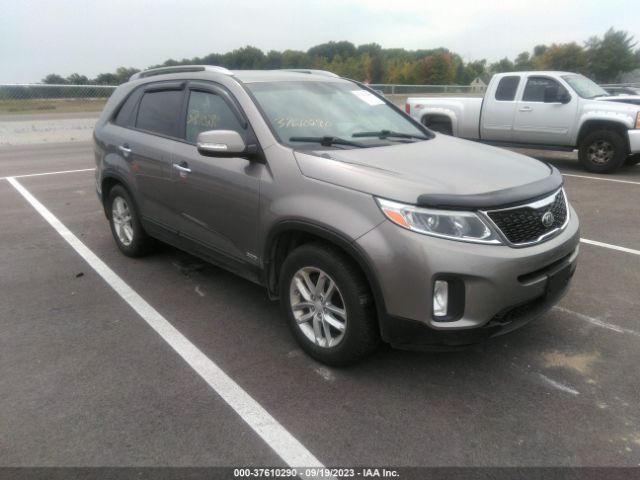 5XYKTCA67FG654372 KIA SORENTO LX