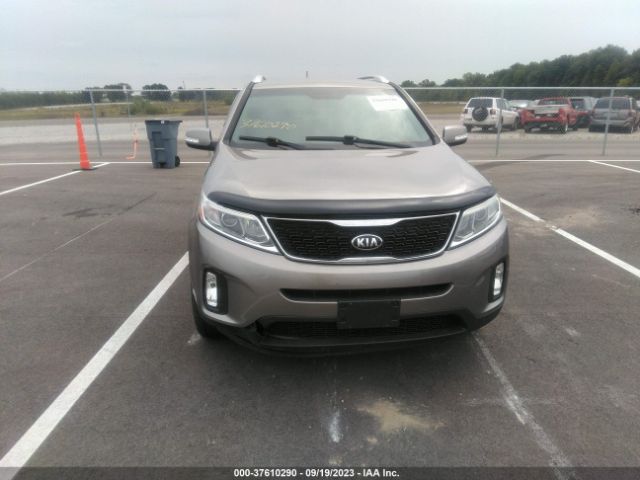5XYKTCA67FG654372 KIA SORENTO LX