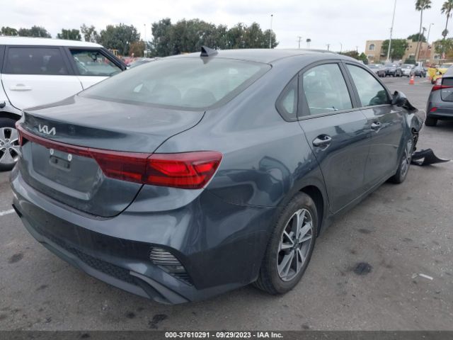 3KPF24ADXNE439721 KIA Forte Lxs