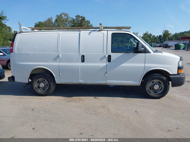 Chevrolet EXPRESS CARGO VAN 2019 1GCWGAFP1K1182482 Image 13