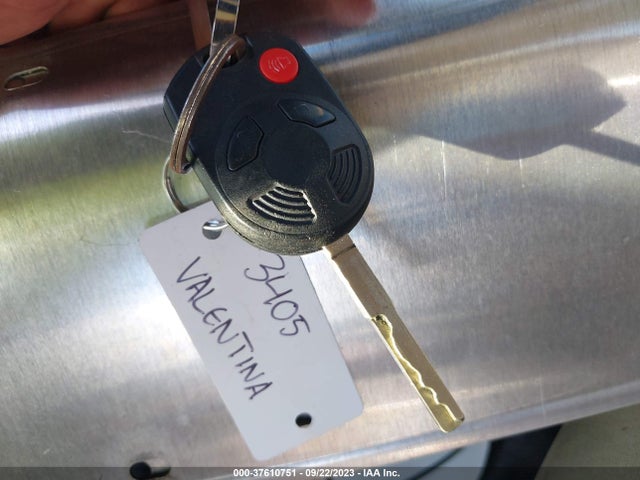 2018 FORD FOCUS SE VIN: 1FADP3F28JL324732