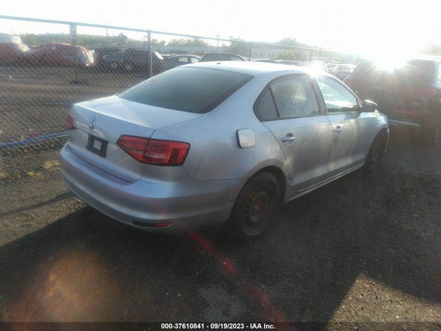 3VW2K7AJ2FM324475 Volkswagen Jetta Sedan 2.0l S