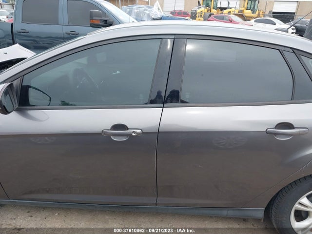 2014 FORD FOCUS SE VIN: 1FADP3F28EL432211