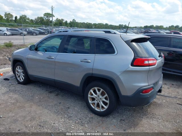 1C4PJLLXXJD523865 Jeep Cherokee Latitude Plus