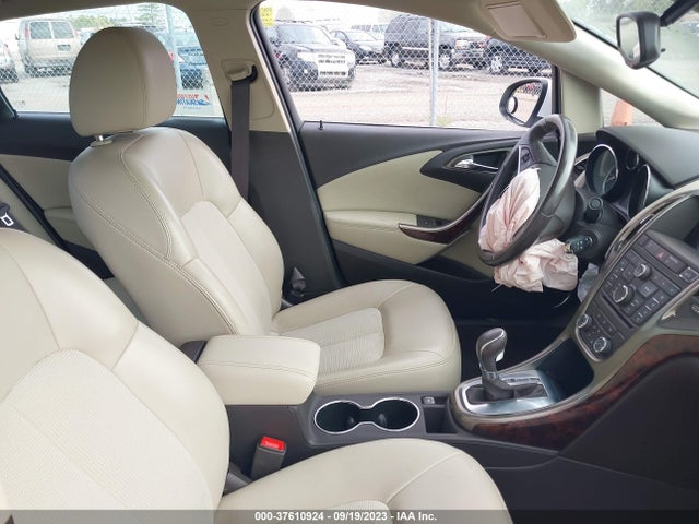 1G4PP5SK1F4150444 Buick Verano
