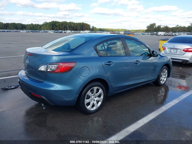 2010 MAZDA MAZDA3 I SPORT VIN: JM1BL1SF8A1353881