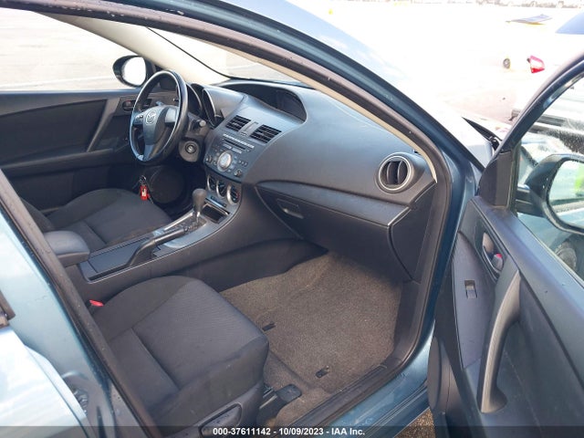 2010 MAZDA MAZDA3 I SPORT VIN: JM1BL1SF8A1353881