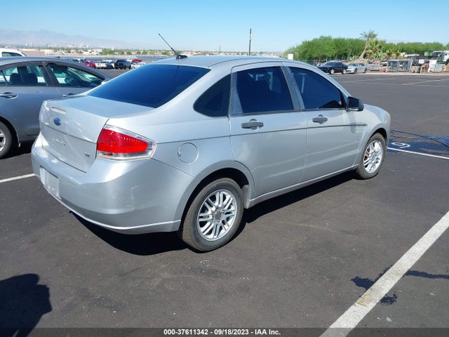 2011 FORD FOCUS SE VIN: 1FAHP3FN8BW120945