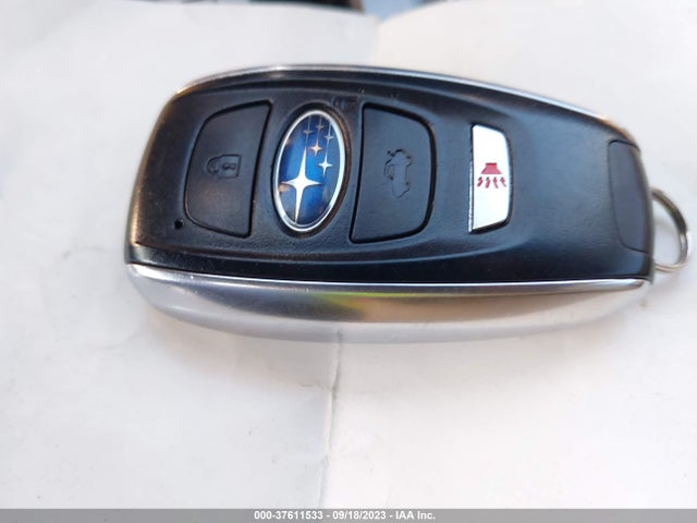 Subaru Outback Limited 2017 4S4BSANCXH3437571 Image 11