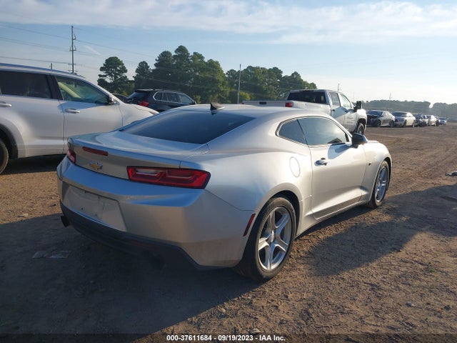 Chevrolet Camaro 1lt 2017 1G1FB1RXXH0137932 Image 4