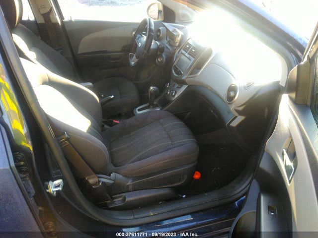 Chevrolet SONIC LT 2015 1G1JC5SH3F4156524 Image 5