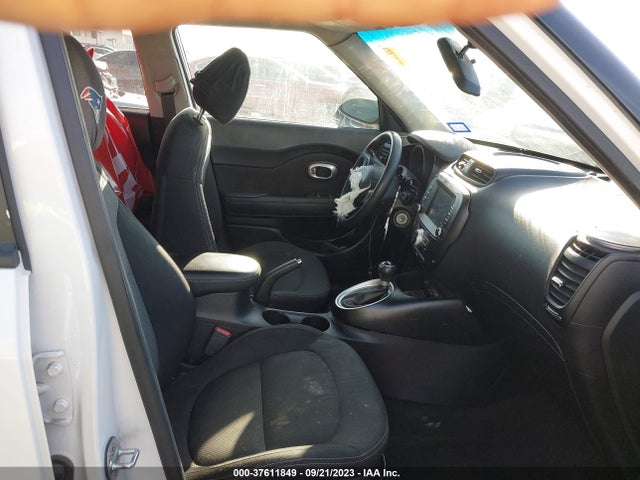 KIA SOUL + 2018 KNDJP3A57J7898259 Image 5