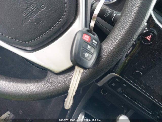 Toyota COROLLA LE 2018 2T1BURHE4JC969230 Image 11