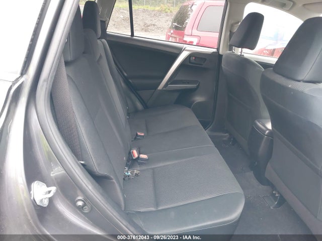 Toyota RAV4 LE 2018 JTMBFREV2JJ206402 Image 8