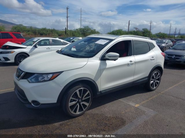 JN1BJ1CP1JW500271 Nissan Rogue Sport Sl