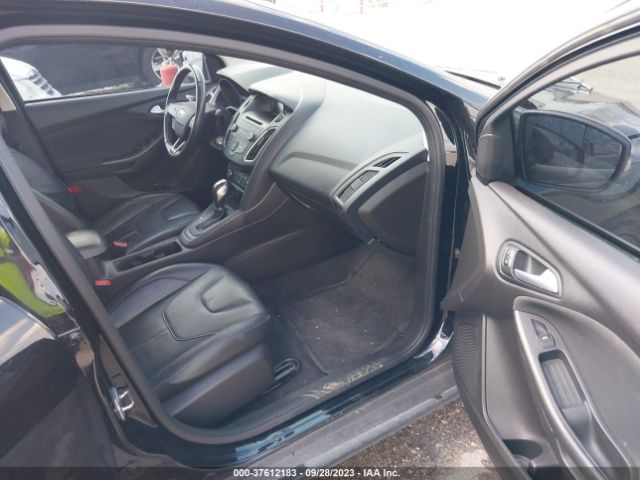 1FADP3F2XGL328676 Ford FOCUS SE