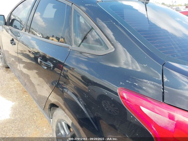 1FADP3F2XGL328676 Ford FOCUS SE
