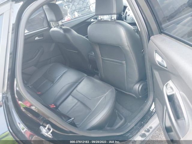 1FADP3F2XGL328676 Ford FOCUS SE