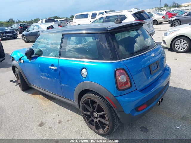 2010 MINI COOPER S WMWMF7C56ATZ34600 Photo 2