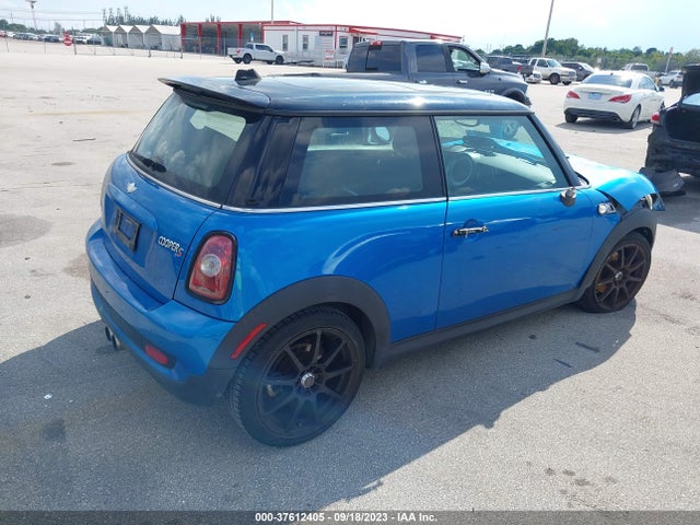 2010 MINI COOPER S WMWMF7C56ATZ34600 Photo 3