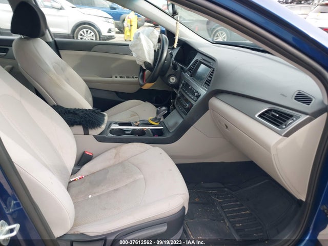2016 HYUNDAI SONATA 2.4L SE VIN: 5NPE24AF4GH381682