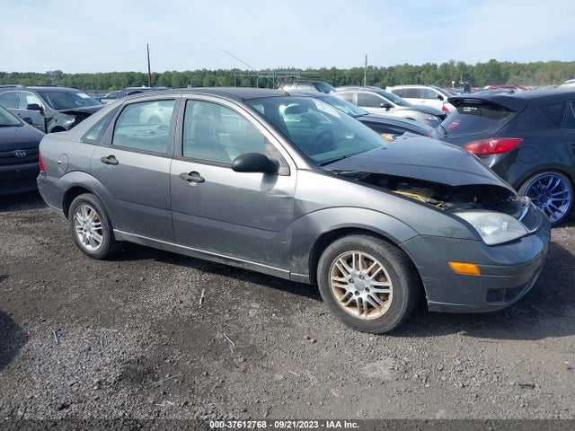 2005 FORD FOCUS ZX4 VIN: 1FAFP34N75W306183
