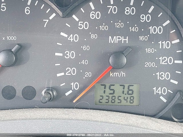 2005 FORD FOCUS ZX4 VIN: 1FAFP34N75W306183