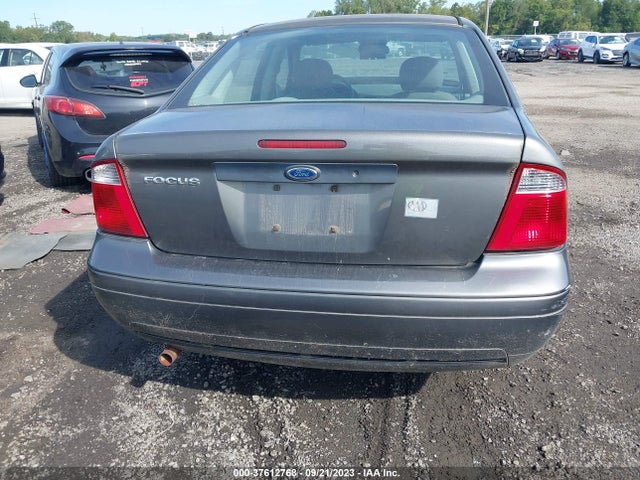 2005 FORD FOCUS ZX4 VIN: 1FAFP34N75W306183