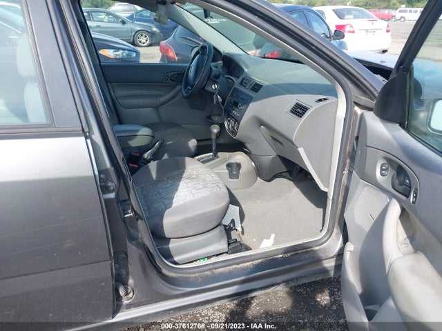 2005 FORD FOCUS ZX4 VIN: 1FAFP34N75W306183