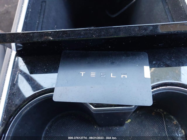 2018 Tesla 3, VIN: 5YJ3E1EA2JF021814