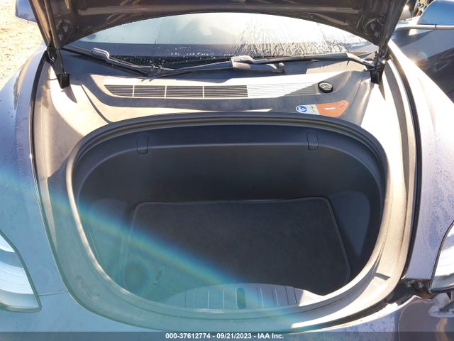 2018 Tesla 3, VIN: 5YJ3E1EA2JF021814