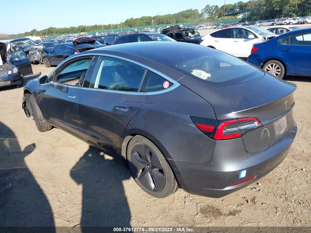 2018 Tesla 3, VIN: 5YJ3E1EA2JF021814