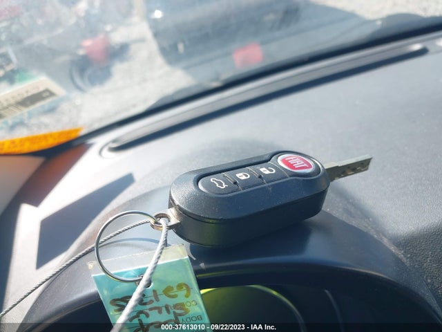 2017 FIAT 500 3C3CFFKR4HT621335 Photo 10