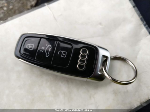 WA1VAAGE0KB018123 Audi E-tron Prestige