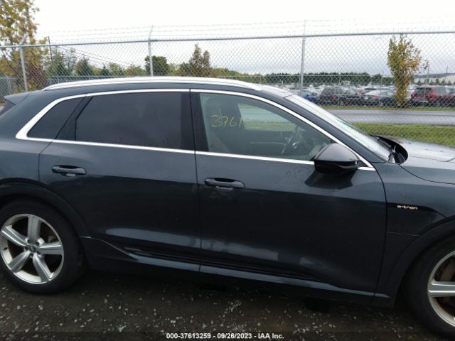 WA1VAAGE0KB018123 Audi E-tron Prestige
