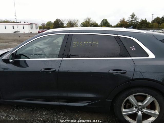 WA1VAAGE0KB018123 Audi E-tron Prestige