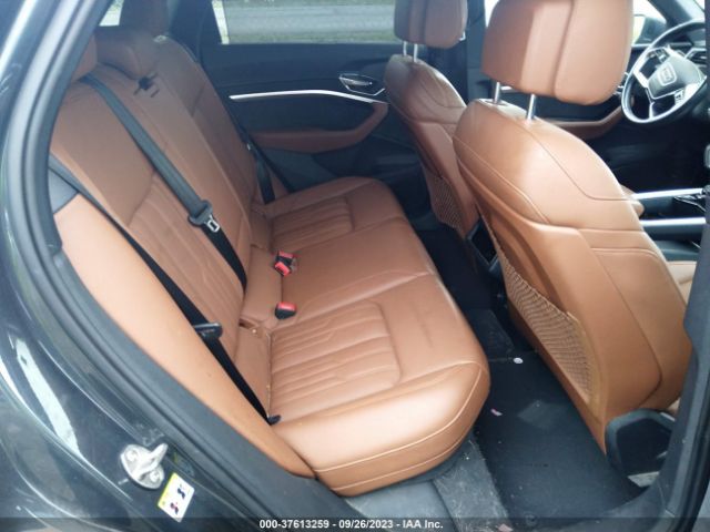 WA1VAAGE0KB018123 Audi E-tron Prestige