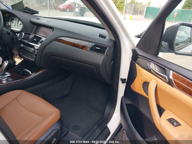 2017 BMW X3 XDRIVE28I VIN: 5UXWX9C5XH0T02830