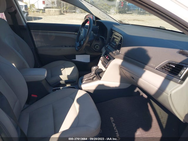 Hyundai ELANTRA SE 2017 5NPD74LF5HH206627 Image 5