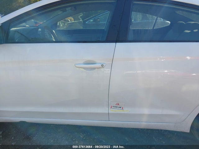 Hyundai ELANTRA SE 2017 5NPD74LF5HH206627 Image 6