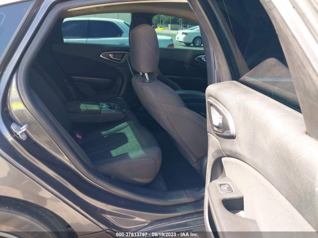 1C3CCCAB6FN657875 Chrysler 200 Limited