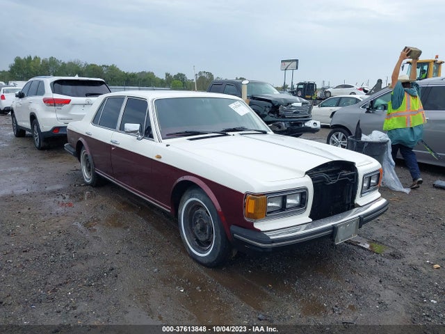 1984 ROLLS-ROYCE SILVER SPIRIT VIN: SCAZS42A1ECX09208