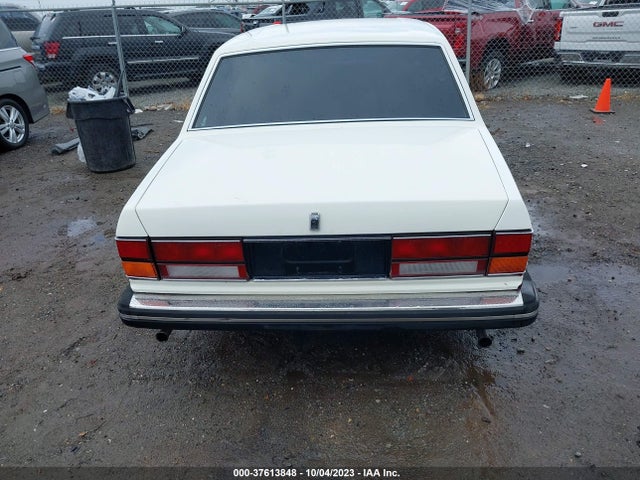 1984 ROLLS-ROYCE SILVER SPIRIT VIN: SCAZS42A1ECX09208
