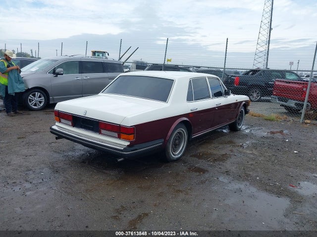 1984 ROLLS-ROYCE SILVER SPIRIT VIN: SCAZS42A1ECX09208