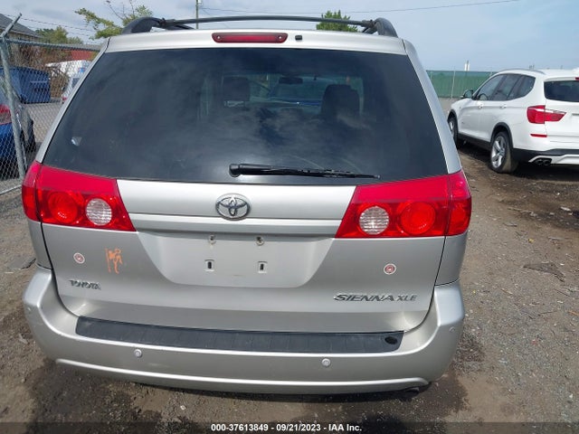 2008 TOYOTA SIENNA XLE VIN: 5TDZK22C08S169397