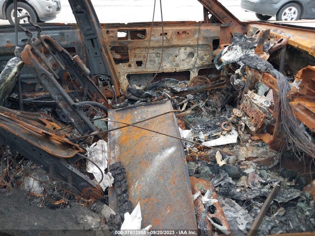 2001 JAGUAR XJ SAJDA14C71LF39051 Photo 4