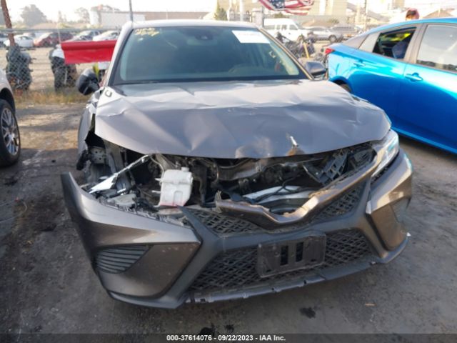4T1B21HK5KU517798 Toyota Camry Hybrid Se