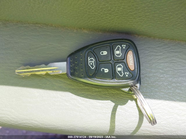 2006 CHRYSLER TOWN & COUNTRY LWB TOURING VIN: 2A4GP54L26R836543