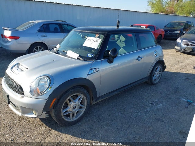 2008 MINI COOPER HARDTOP WMWMF73578TT93356 Photo 1