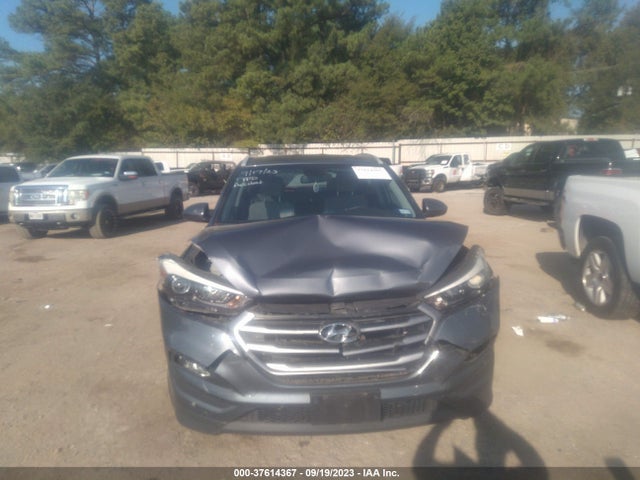 2017 HYUNDAI TUCSON SE VIN: KM8J33A4XHU374243